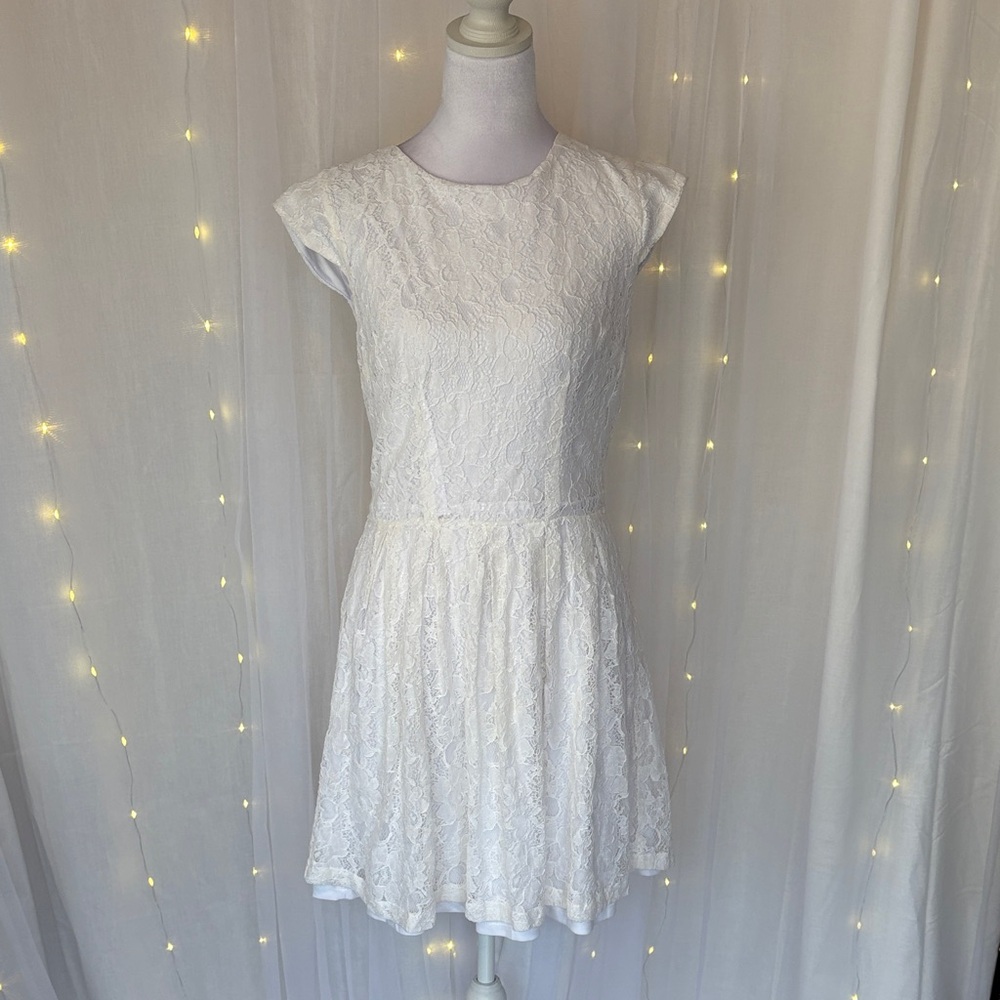C Label White Lace Cap-Sleeve Mini Dress